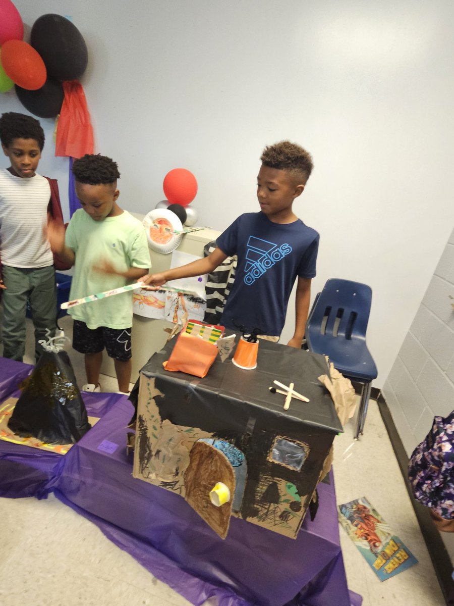 Danielle Miller tweet media