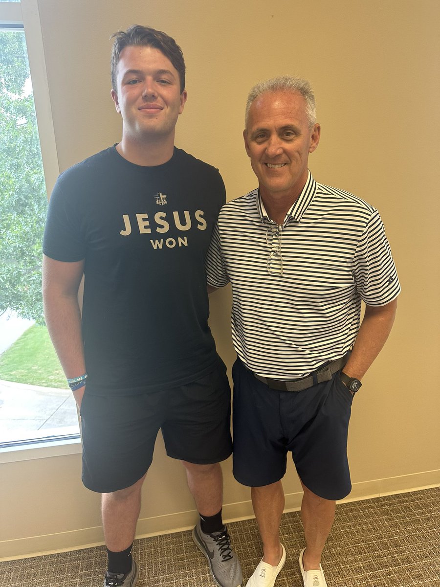 dscaggs55's tweet image. Had an amazing visit this week at Wofford! Loved the campus and facilities as well as sitting down and meeting with @Cwoods75 and @WatsonShawn1! @Coachsax72 @CoachWatson_24 @TJManchego @ShermanHolt51 @coachSeanMac @CoachCLBWCU