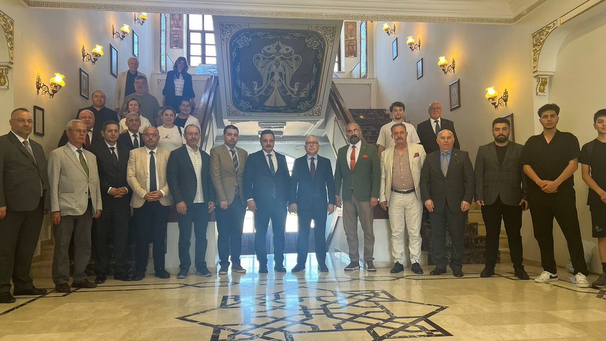 TİM Haber (@timhabertr) on Twitter photo Sivas Valisi Dr. Yılmaz Şimşek: Birlikten güç doğar, TİMBİR’i tebrik ediyorum
<a href="/Timbir81/">Türk İnternet Medya Birliği</a> <a href="/DrSuleymanBASA/">Dr. Süleyman BASA</a> <a href="/sivasvaliligi/">Sivas Valiliği</a> <a href="/valisimsek/">Yılmaz Şimşek</a> <a href="/ErdemTokus/">Mehmet Erdem TOKUŞ™</a> <a href="/NevserT/">Nevser Tavgaç Eraslan</a> <a href="/cuneyd6parmak/">Cüneyd Altıparmak</a> <a href="/cengizaksan/">Cengiz AKSAN</a> <a href="/muhammetkacartr/">Muhammet Kaçar</a> <a href="/serapulku48/">Serap ülkü Özdemir</a> <a href="/veyselcincik326/">Veysel Cıncık</a> <a href="/erenturan06/">Eren Turan</a> <a href="/FatihTten1/">Fatih Tüten</a>
timhaber.com.tr/haber/15695648… Sivas Valisi Dr. Yılmaz Şimşek: Birlikten güç doğar, TİMBİR’i tebrik ediyorum
<a href="/Timbir81/">Türk İnternet Medya Birliği</a> <a href="/DrSuleymanBASA/">Dr. Süleyman BASA</a> <a href="/sivasvaliligi/">Sivas Valiliği</a> <a href="/valisimsek/">Yılmaz Şimşek</a> <a href="/ErdemTokus/">Mehmet Erdem TOKUŞ™</a> <a href="/NevserT/">Nevser Tavgaç Eraslan</a> <a href="/cuneyd6parmak/">Cüneyd Altıparmak</a> <a href="/cengizaksan/">Cengiz AKSAN</a> <a href="/muhammetkacartr/">Muhammet Kaçar</a> <a href="/serapulku48/">Serap ülkü Özdemir</a> <a href="/veyselcincik326/">Veysel Cıncık</a> <a href="/erenturan06/">Eren Turan</a> <a href="/FatihTten1/">Fatih Tüten</a>
timhaber.com.tr/haber/15695648…
