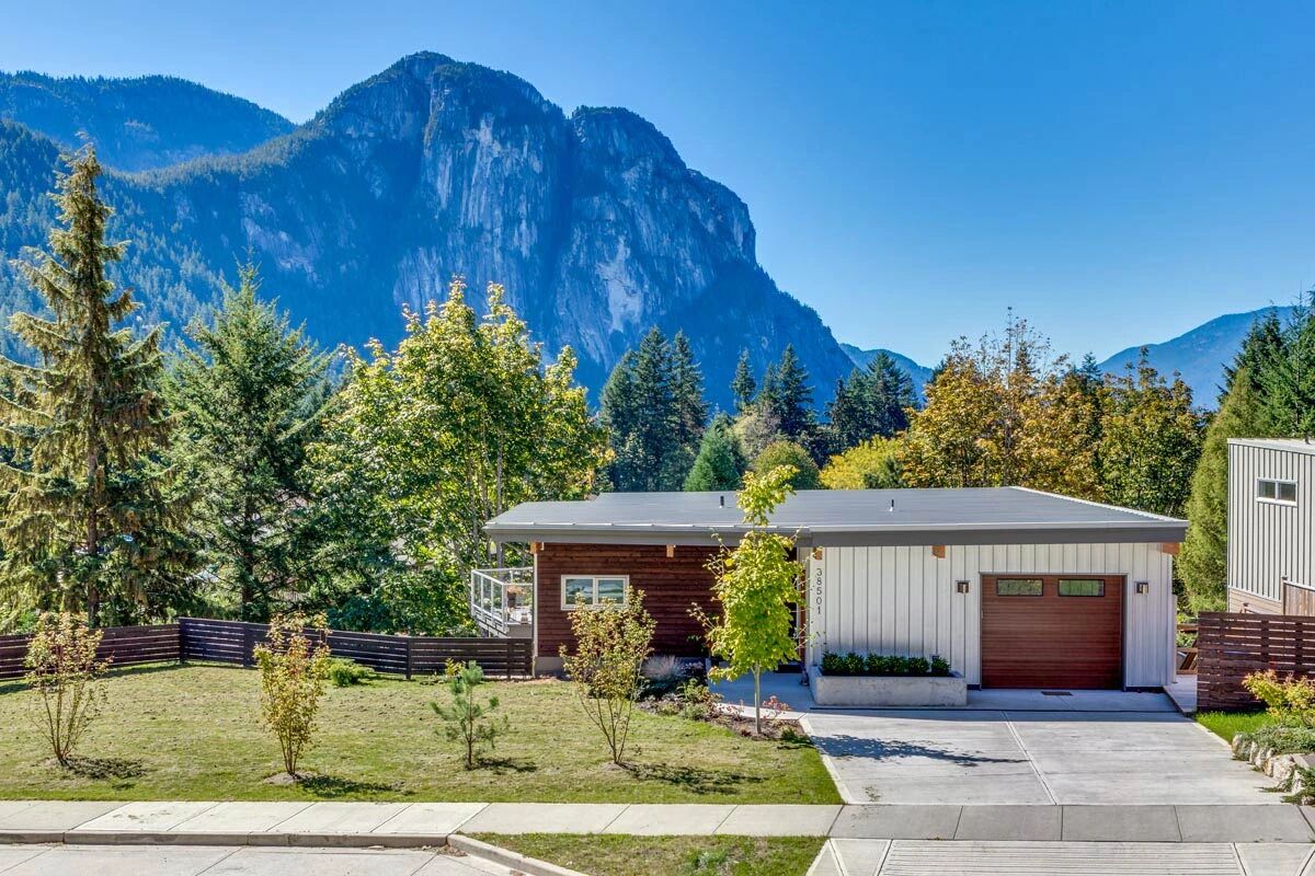 RDC Fine Homes tweet media