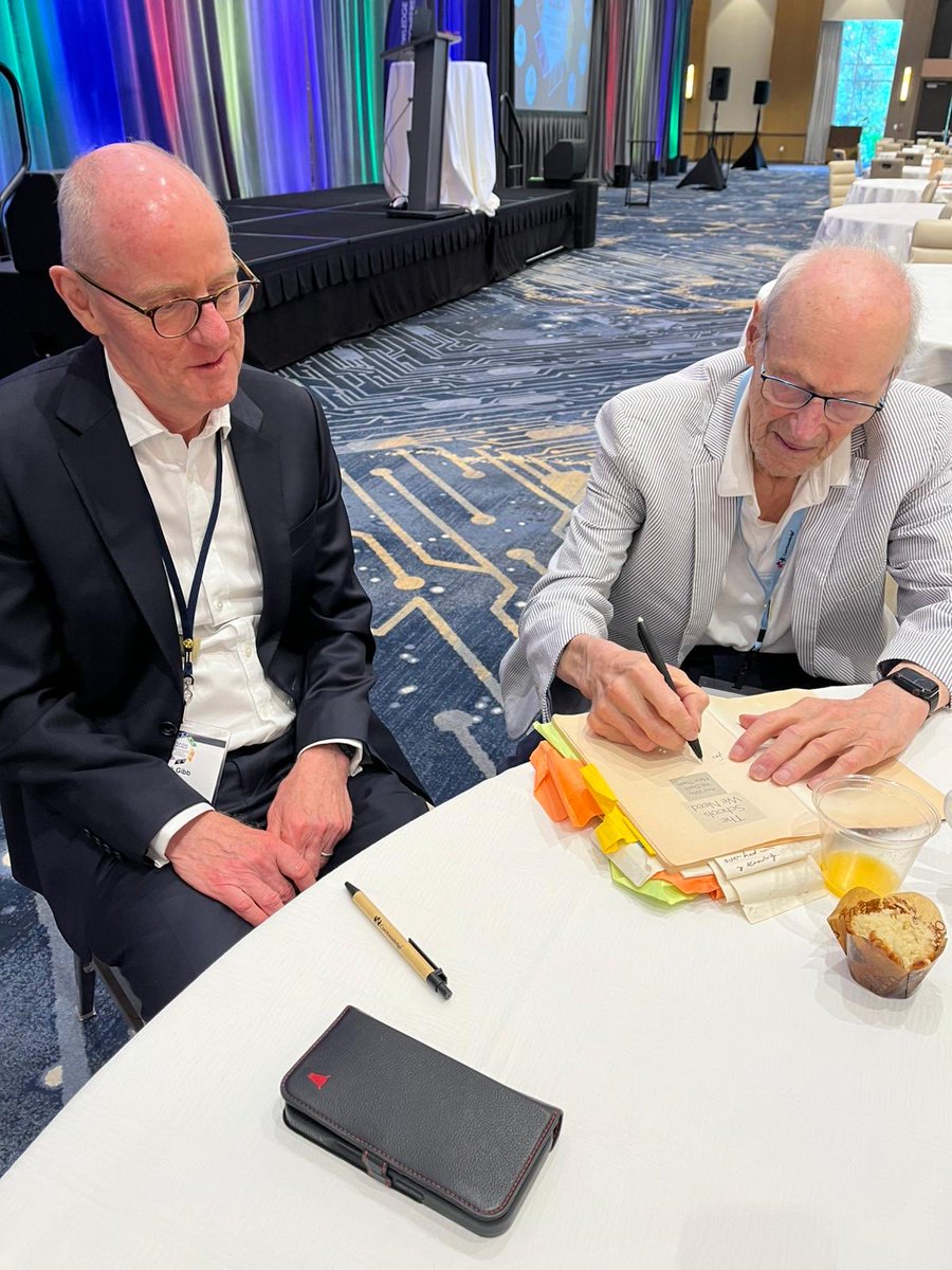 Nick Gibb (@nickgibbuk) on Twitter photo E D Hirsch signing my dog-eared and heavily annotated copy of his seminal book, āThe Schools We Needā. Dr Hirsch was tickled by how thoroughly Iād devoured his book! ā¦<a href="/ckschools/">Core Knowledge Foundation</a>ā© E D Hirsch signing my dog-eared and heavily annotated copy of his seminal book, āThe Schools We Needā. Dr Hirsch was tickled by how thoroughly Iād devoured his book! ā¦<a href="/ckschools/">Core Knowledge Foundation</a>ā©