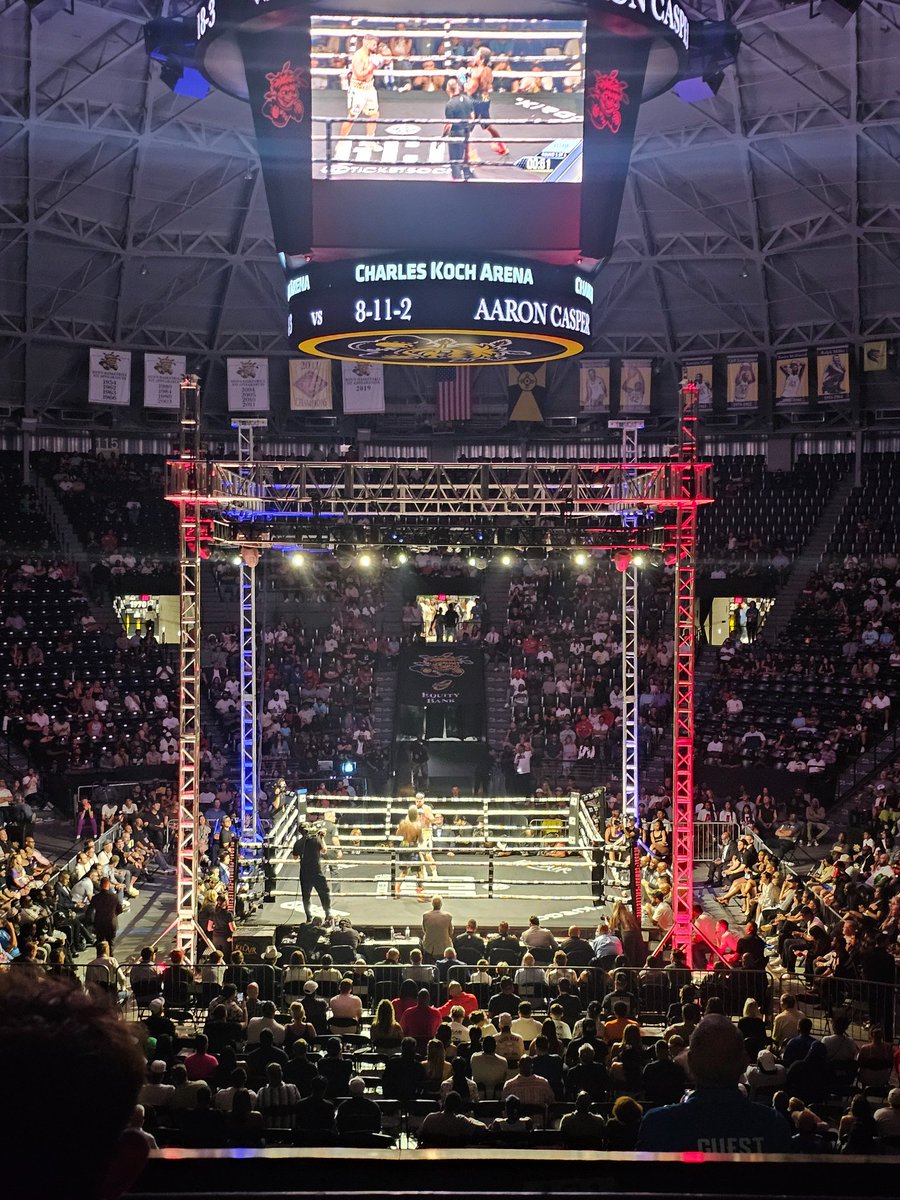 UnscriptedVirt1's tweet image. We in the building. 
🥊😤💣🔥
#Boxing 
#Bombzquad
#WilderHerndon