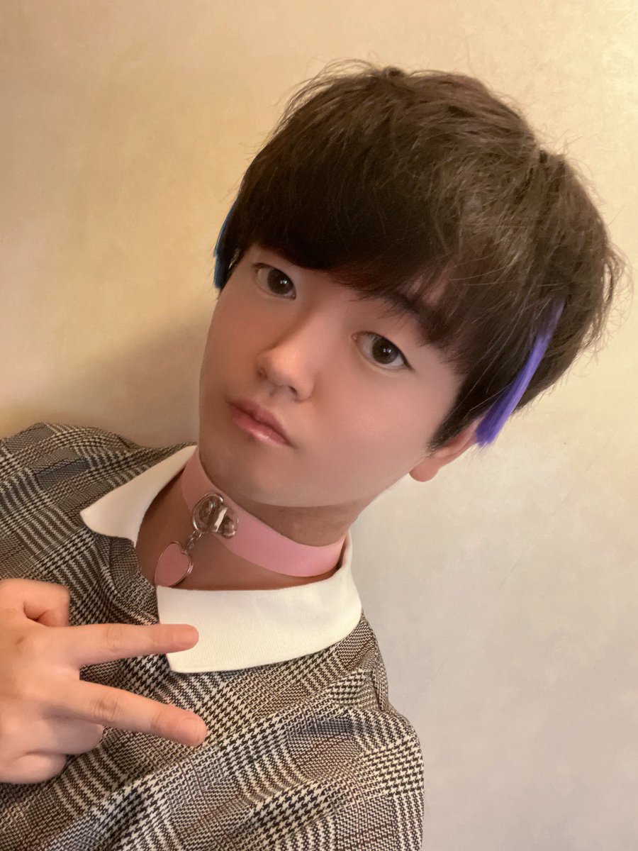 今日はお友達さんと
唐突に決めたカラオケに
行きますね🌸
起きてから家族以外の人と
お出かけするの初めてだから
わっくわく ライブ衣装のお試し
このスタイルでいくよー！
わーいわい 
猫ミームが気になってるよー！

(ゆ・ω・)