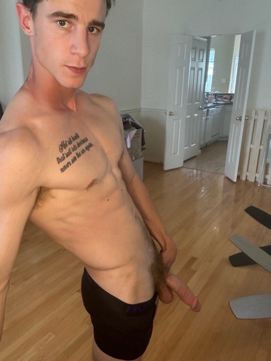 Eyes up here (;
