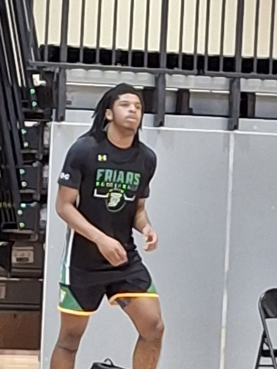 Friday afternoon Eye-Catchers <a href="/PhillyHSLive/">Philly HS</a> from Bonner-Prendie in their win over Hudson Catholic-6'4" '27 Korey Francis (p-l), 5'10" '27 Kam Jackson (p-top) and 6'2" '27 Tariq Warner (p-bottom).