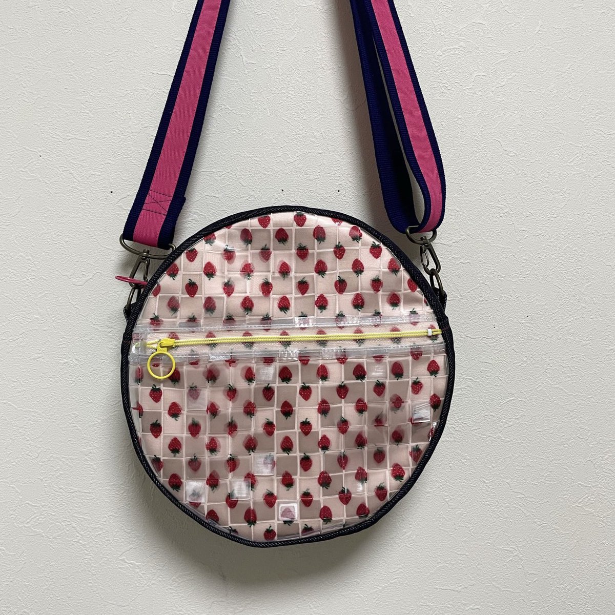 #デザフェス61リポスト祭り

出展名　tantan
出展日　7/5.6両実
ブース番号　J-296.297南棟一階
<a href="/designfesta/">デザインフェスタ公式</a> 

丸バッグ作ってます！
スカジャン風なのやチャイナ柄
可愛い柄もいろいろあります！！

#デザインフェスタ61 
#デザフェス
#tantan