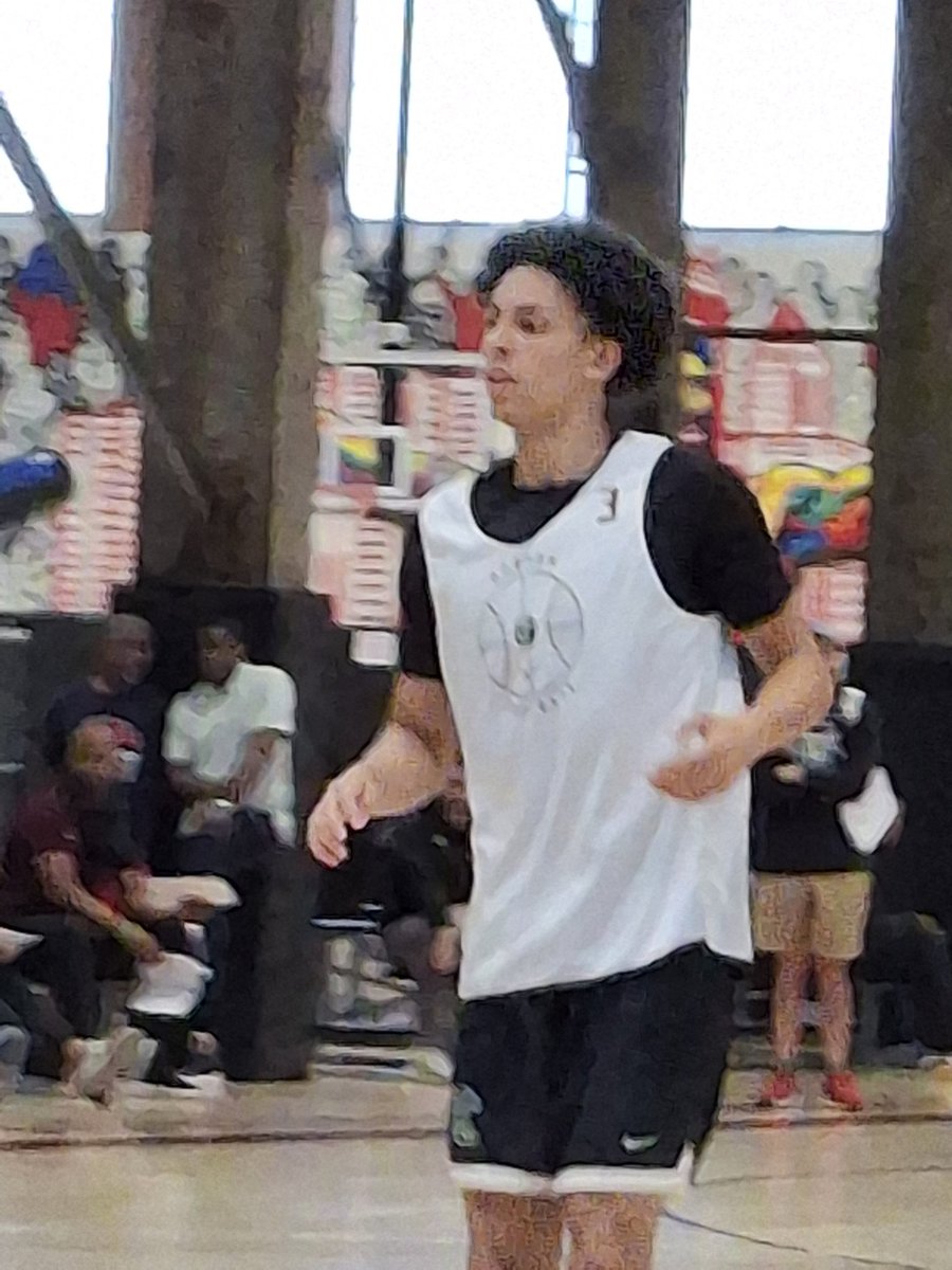 Friday afternoon Eye-Catchers <a href="/PhillyHSLive/">Philly HS</a> from Hudson Catholic in their loss to Bonner-Prendie- 6'8" '28 Yu Lyu #11 and 6'2" '27 Elijah Colon #3.