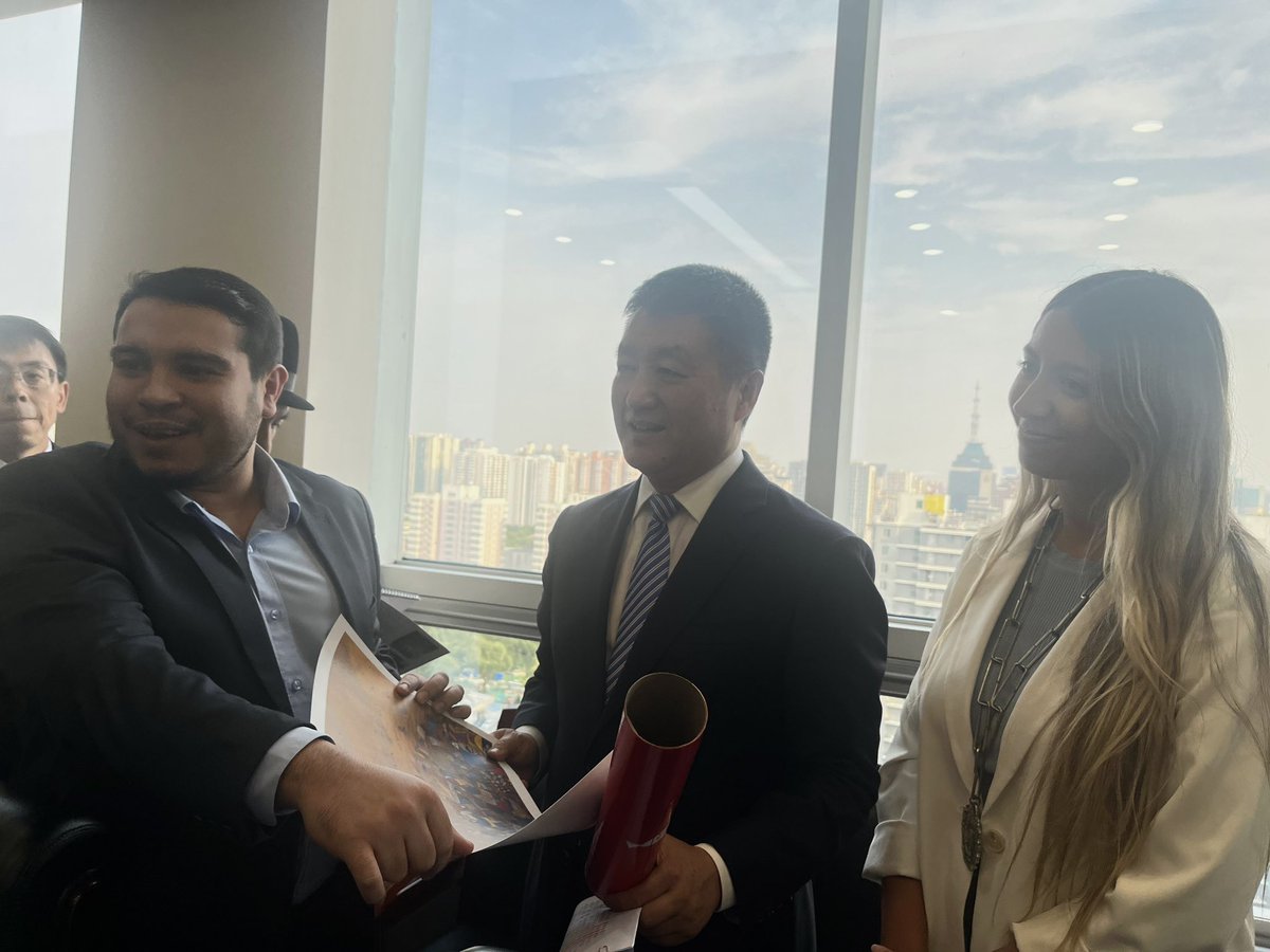 Tuve el privilegio de ser parte del encuentro de Jóvenes de América Latina - China 2025, junto a jóvenes líderes de 15 países. 

Días de mucho aprendizaje: nuevas tecnologías, medio ambiente, cultura, perspectivas políticas. 

Gracias al <a href="/PNacionalJoven/">Juventud Partido Nacional</a> por la oportunidad.