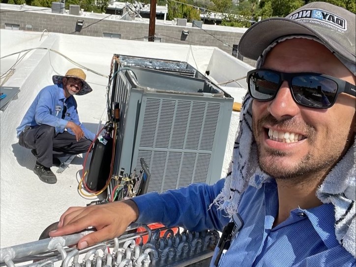 DayandNightHVAC's tweet photo. 🔥 EXTREME HEAT WARNING: PHOENIX
10AM Sun – 8PM Tue ⏱️
Scorching temps ahead—don’t sweat it!

✅ Fast, friendly A/C help
📞 (623) 900-7833
📲 Book online – link in bio!
#PhoenixHeat #ACRepair #StayCoolAZ https://t.co/pfj7sffIgm