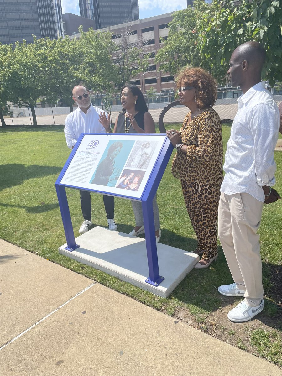 leegroup's tweet image. As part of its 40th anniversary celebration, @Motown_Museum unveiled #KeeperoftheDream #DetroitRiverwalk #MotownMile.
Check it out!
@freep @detroitnews @Local4News @WWJ950 @FOX2News @leegroup