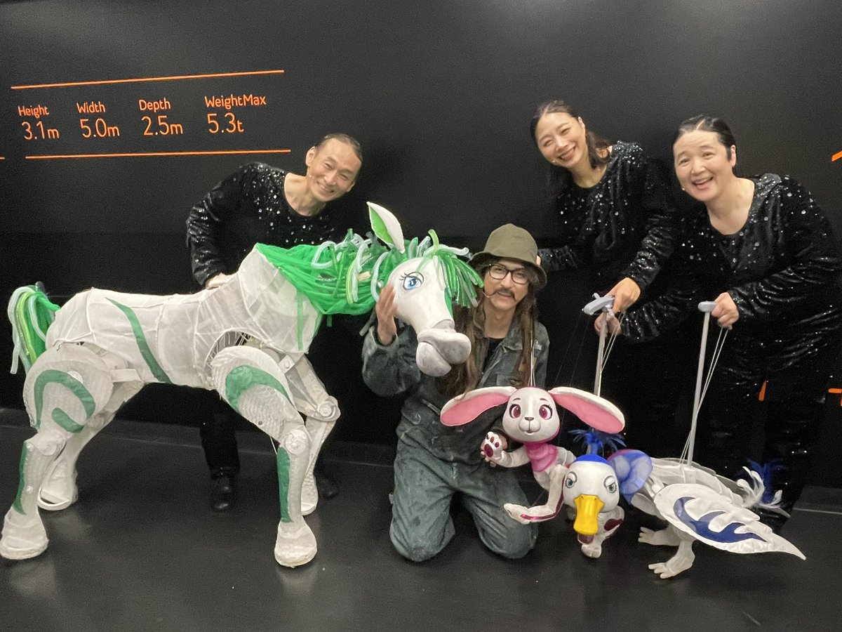 misato_matsumo's tweet image. おはようございます☀

馬場さん&amp;amp;ノッコ役の相葉裕樹さんと📷✨

ばっちは稽古場では席が隣だったので、カウントを教えてもらったり、沢山話せて楽しかったな🐰
性格もなんかノッコに似てて⁉️だんだん顔がノッコに見えてくる🐎

W3も残す所あと3回‼️
頑張るぞ🐇

#ワンダースリー
#ひとみ座
#人形劇