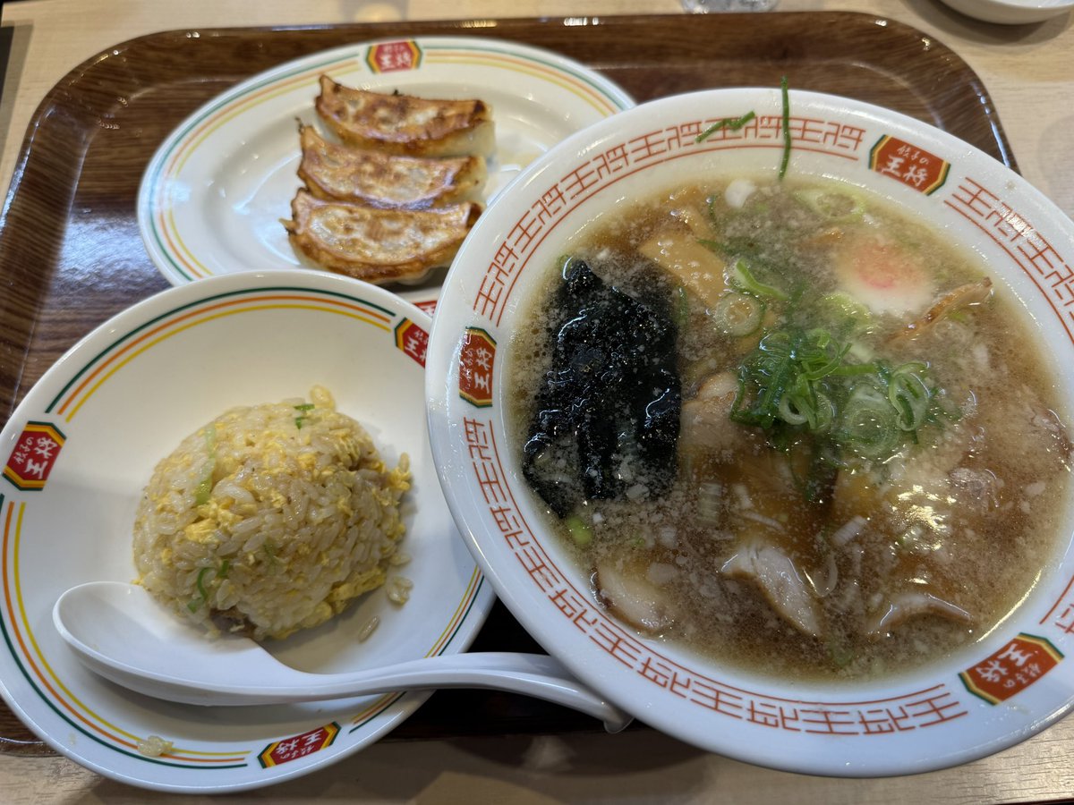 superangler_t's tweet photo. 最近のラーメン🍜摂取状況、、、
やや控えめ https://t.co/2PEgOxU2FW