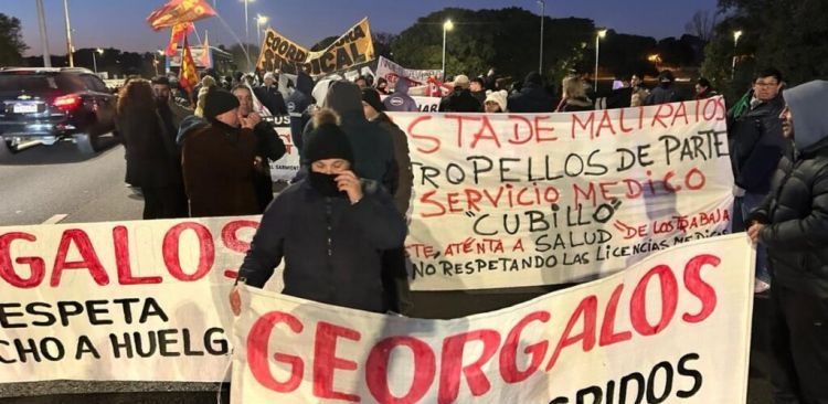 Despidieron a cinco trabajadores de Georgalos

La empresa les impidió la entrada a la planta de Victoria luego de que reclamarán por mejoras en las condiciones laborales.

▶️  radiosur.org.ar/noticia.php?id…