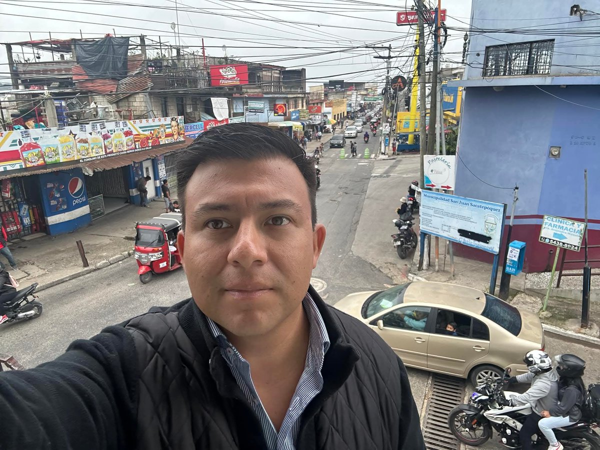 Gracias al enano dipukits de <a href="/AdimMaldonado/">Adim Maldonado</a> Alejandro Prado logró ser presidente de la Sala Tercera de Apelaciones. 
Alejandro Prado es como la mujer de Felipe Alejos. 
Gracias al Traidor de Adim esta escoria de magistrado esta vendiendo sus resoluciones o fallos al mejor pagador