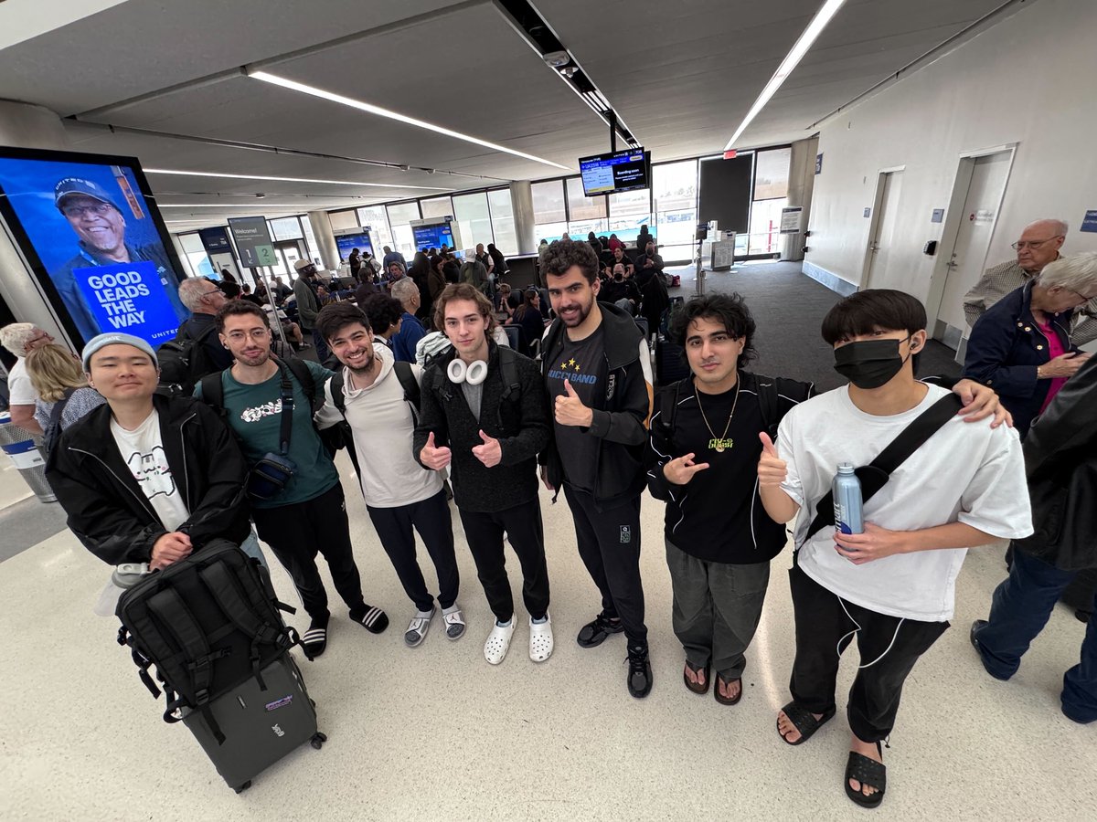 we just landed in Canada and saw G2 buying tickets home