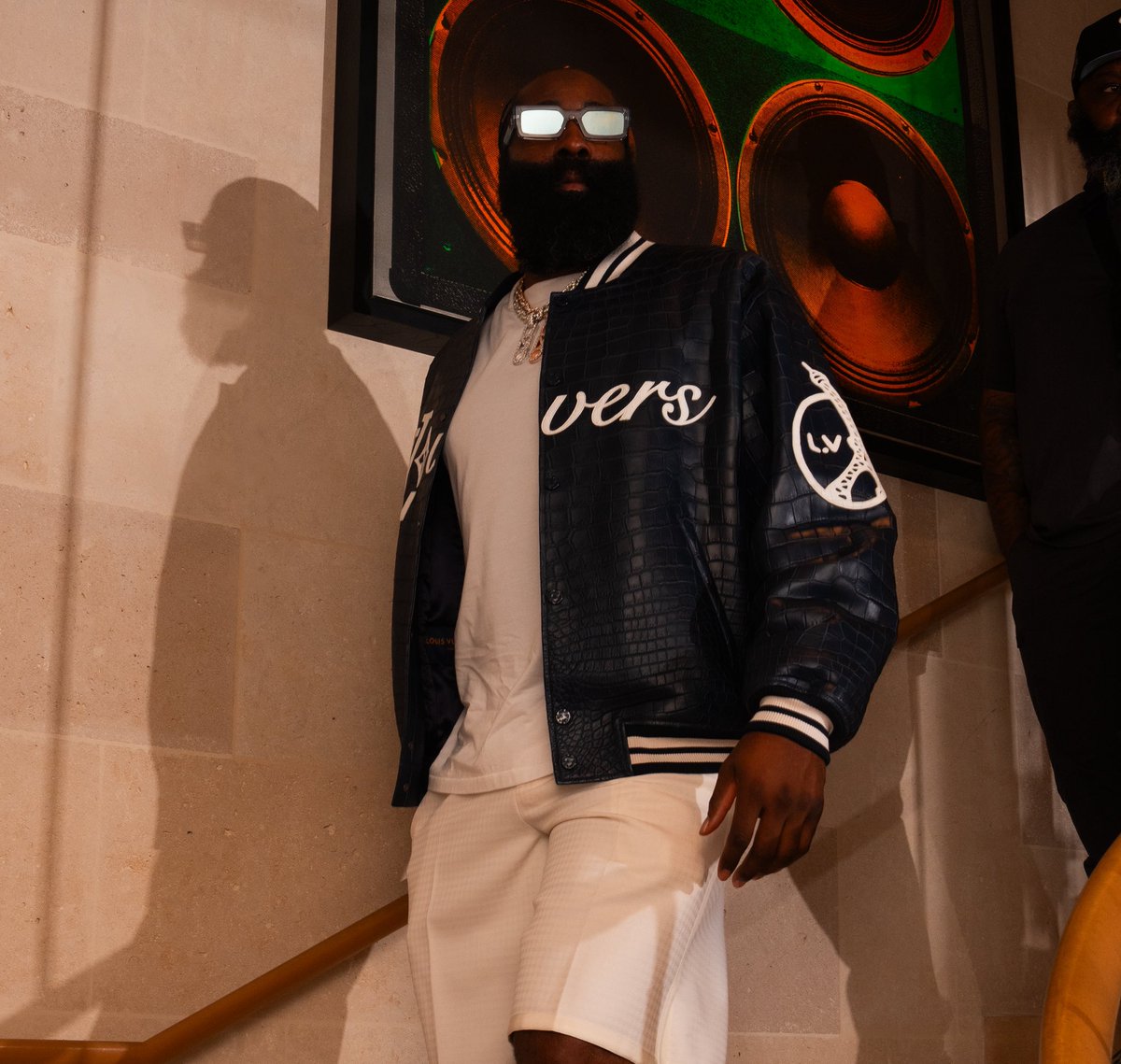 JHarden13's tweet image. Paris Fashion Week, I went all Luther V I feel like Vandross #Uno
