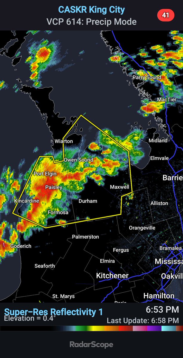 StormSimcoe's tweet photo. Severe Thunderstorm Warning now in effect for all of Grey County and southern Bruce County. 
A few pop up storms just west of Collingwood may soon become part of the squall line. 
#ONStorm #ONwx https://t.co/fsYh2mLkS3