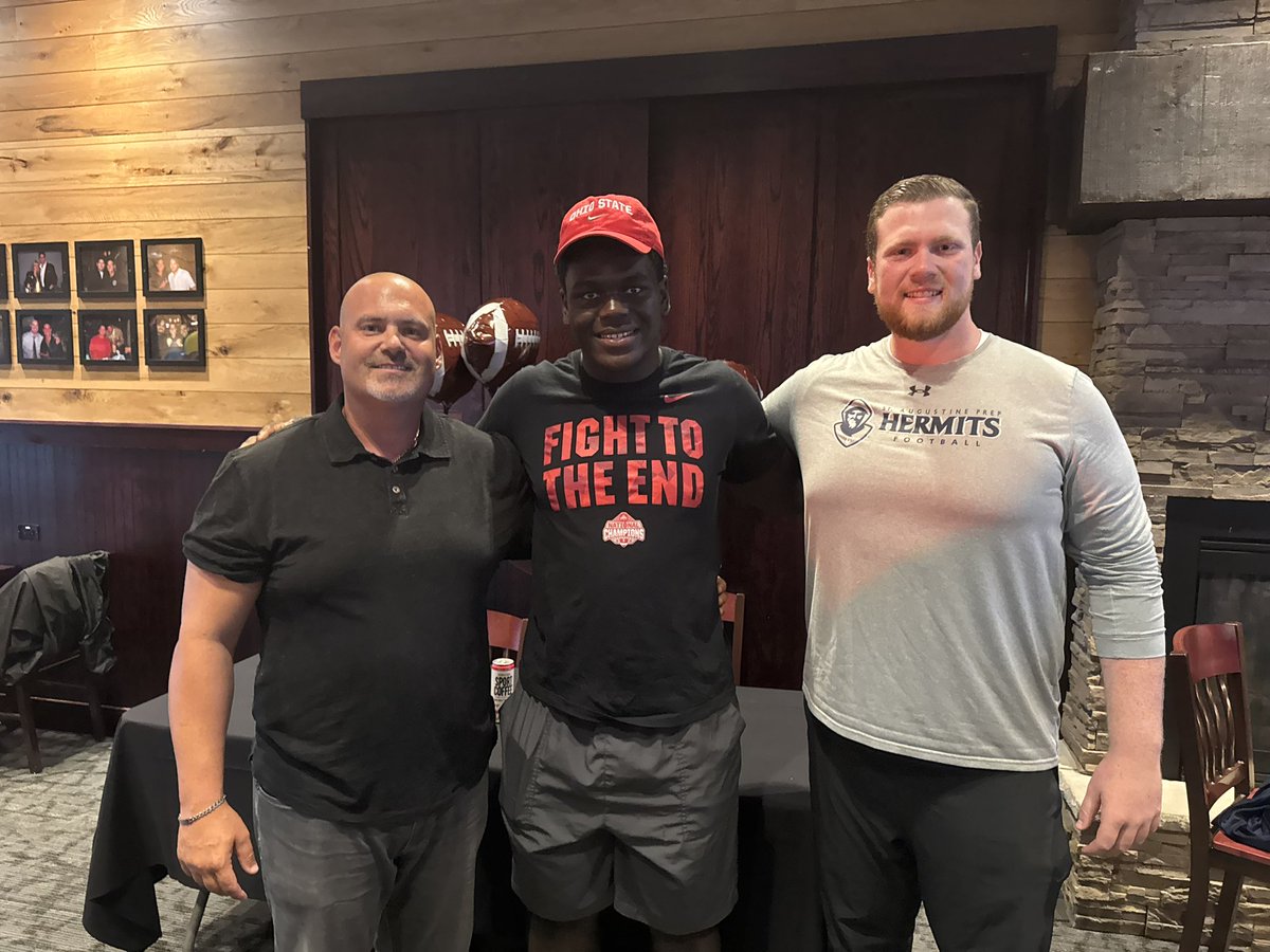 St. Augustine Prep Football (@hermitsfootball) on Twitter photo Congratulations to Class of 2026 DL Damari Simeon (<a href="/Damari_Simeon/">Damari Simeon</a>) on his commitment to <a href="/OhioStateFB/">Ohio State Football</a>! #CheckEveryBox ✅ #PunchYourOwnTicket 🎟️
#HermitPride 🔝 Congratulations to Class of 2026 DL Damari Simeon (<a href="/Damari_Simeon/">Damari Simeon</a>) on his commitment to <a href="/OhioStateFB/">Ohio State Football</a>! #CheckEveryBox ✅ #PunchYourOwnTicket 🎟️
#HermitPride 🔝