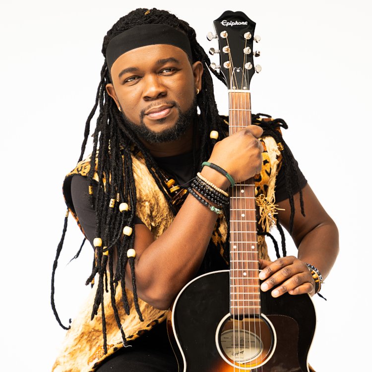 Originally from Haiti, Jean Jean Roosevelt delivers his lyrics with true sincerity

🎸His catchy tunes are imbued with humanity, advocating peace, tolerance, social justice &amp; unity.

👉Learn more about this artist: themontrealeronline.com/asv8

#Montreal <a href="/nuitsdafrique/">Nuits d'Afrique</a> <a href="/jjeanroosevelt/">Jean Jean Roosevelt</a>