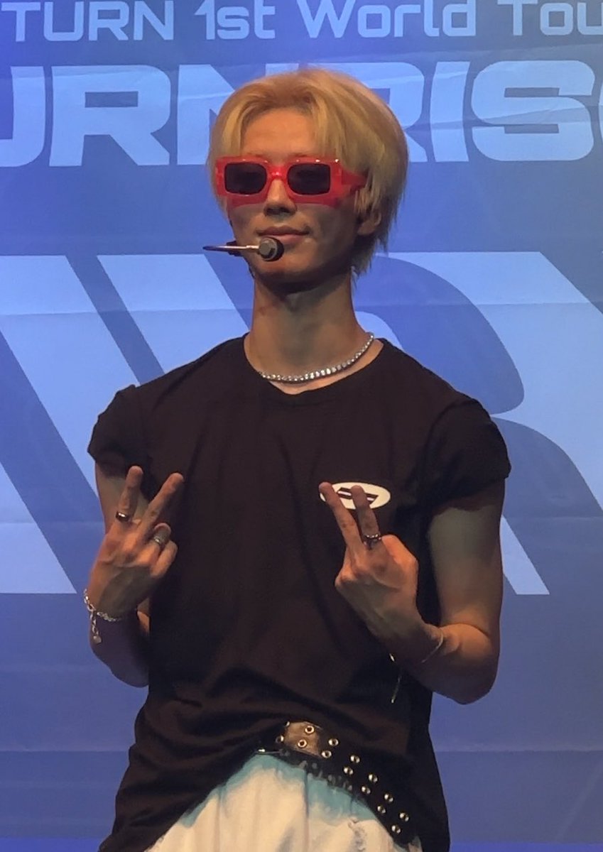 jesus christ 

#에잇턴 #8TURN #8TURNinEUROPE #8TURN_IN_HEL #8TURN_in_Helsinki #8TURNRISE #MINHO #민호