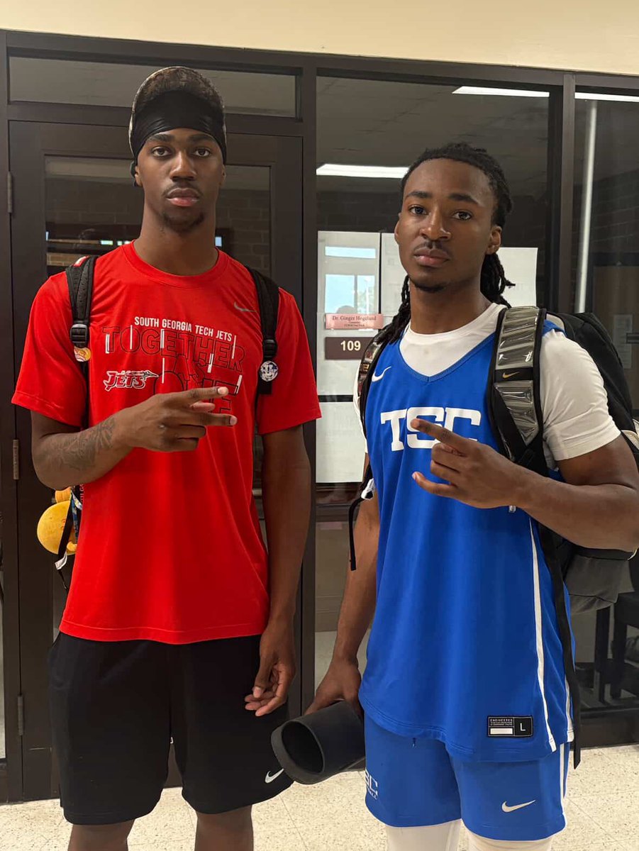 Team Speights 17u- Bianchi (@tms17ubianchi) on Twitter photo 6’6 Wing Jeremy Nixon (<a href="/JeremyNixon_/">Jeremy Nixon</a>)- South Ga Tech
6’ G Amare Robinson(<a href="/Amare2raw_/">Amare Robinson</a> )- TCC
Playing at live period with their college programs!
<a href="/coach_bianchi/">Coach Bianchi</a> 6’6 Wing Jeremy Nixon (<a href="/JeremyNixon_/">Jeremy Nixon</a>)- South Ga Tech
6’ G Amare Robinson(<a href="/Amare2raw_/">Amare Robinson</a> )- TCC
Playing at live period with their college programs!
<a href="/coach_bianchi/">Coach Bianchi</a>