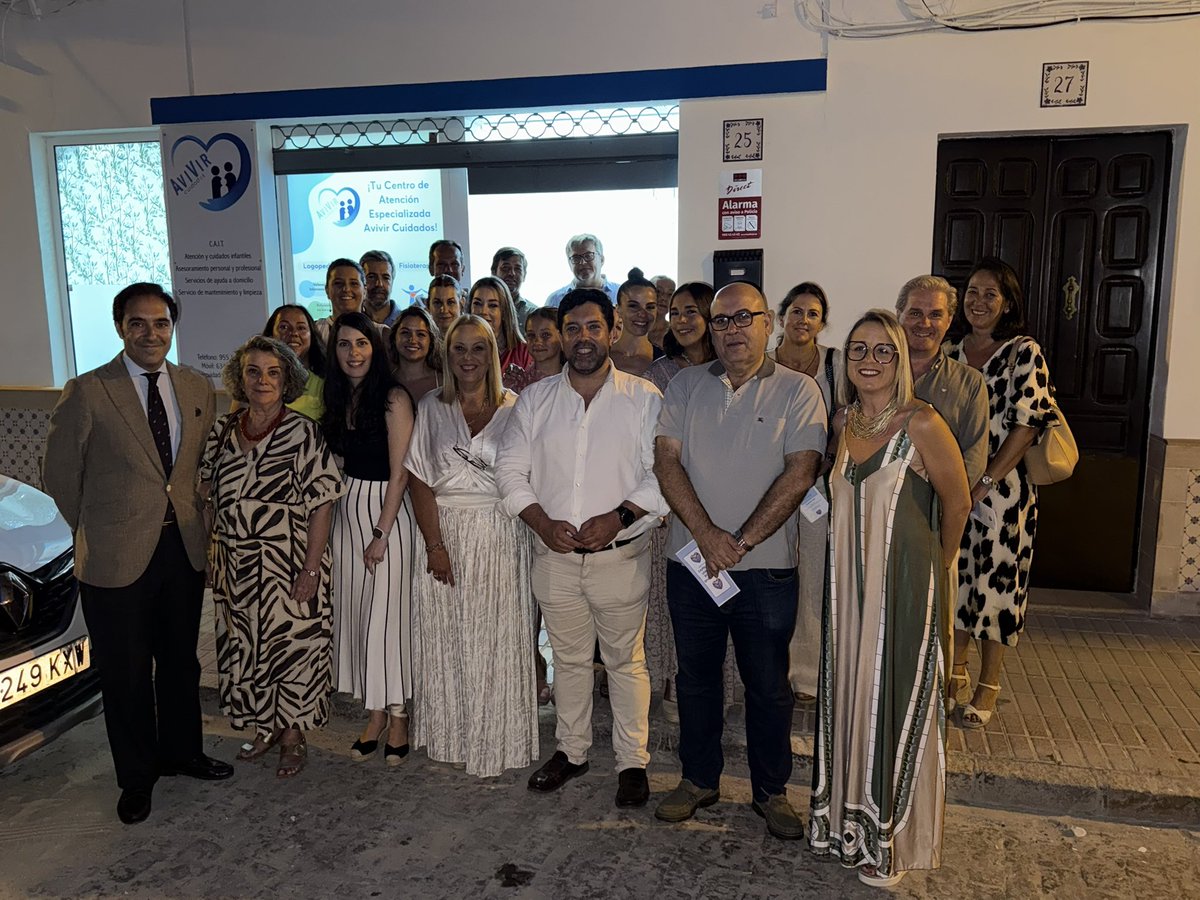 ℹ️ Imagen de la inauguración del Centro de Atención Especializada ‘Avivir Cuidados’ (logopedia, psicología y fisioterapia), en la tarde del viernes 27 de junio en la calle San Sebastián, 25 <a href="/antonioenamorao/">Antonio Enamorado</a> <a href="/vanesilla28/">Vanessa Serrano</a>.

¡¡ENHORABUENA CONCHI Y MARÍA JOSÉ!!