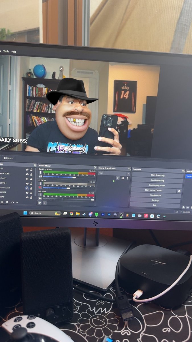 RipItRandyTV's tweet image. LIVE ON TWITCH
VIEWERS VOICE OVER SPORTS CLIPS
twitch.tv/ripitrandy