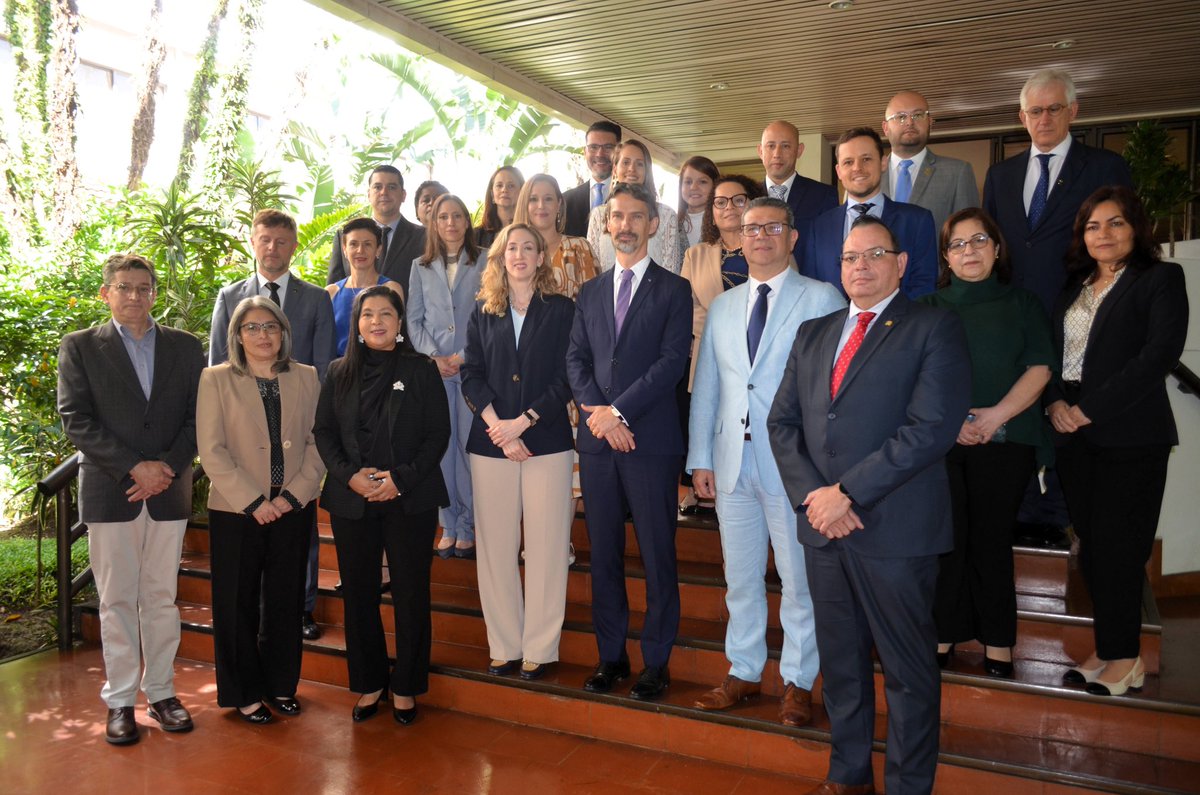 comexcr's tweet image. Hoy cerramos con satisfacción las 11ªvas reuniones anuales de la institucionalidad del AACUE, con la reunión del Comité de Asociación del Pilar Comercial, a nivel de altos representantes de comercio de ambas regiones.