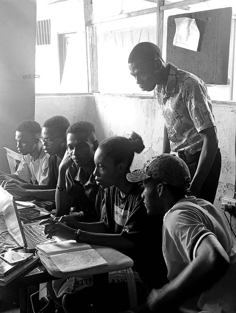OchuGideon001's tweet photo. "Code just got real! 💻 Kicked off with control flow and conditional statements in Python today @py_50c . Now my programs can think for themselves 🤖 #PythonDev #ControlFlow #CodingLife" https://t.co/1wGHOob2hP