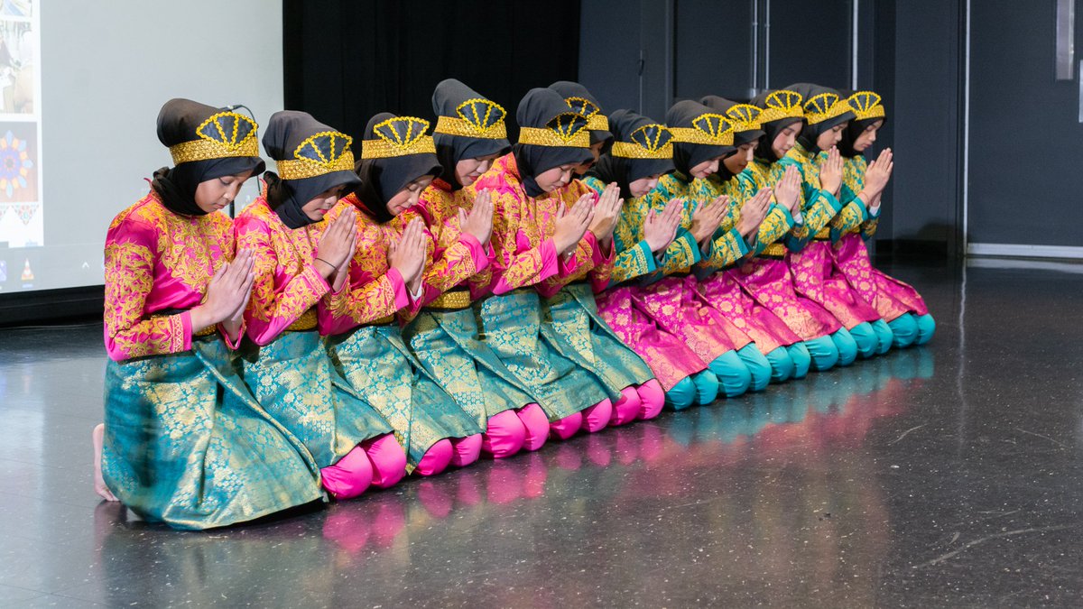 RPLBC's tweet image. Happy Canadian Multiculturalism Day!

Today is a day for celebrating the many vibrant and unique cultures that bring richness to our community and our country.
#MulticulturalismDay
#multiday
#canadianheritage