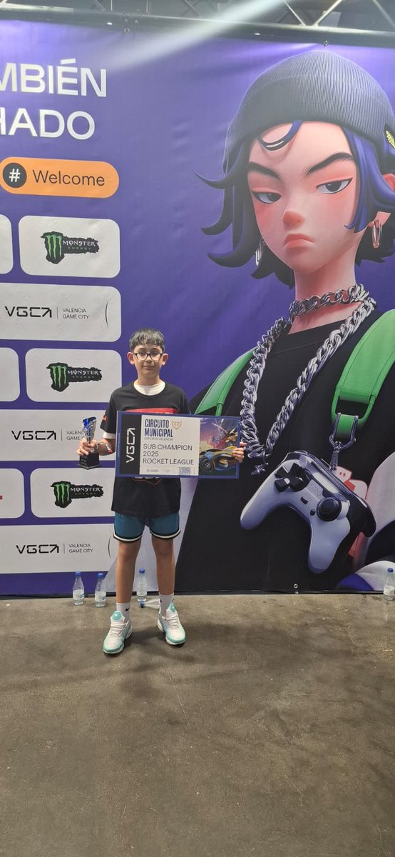 Sudo2012RL's tweet photo. En la vida a veces se pierde y otras se gana; en este caso, yo he perdido, pero yo tengo 13 años y ni rival tiene 23, pero bueno, bien jugado y a seguir mejorando con la cabeza bien alta 🫡🫡
Muchas gracias a @FusyonEC @ANelu34 por acogerme, y a @JavierAnton20 por su apoyo! https://t.co/9omou1JsUK