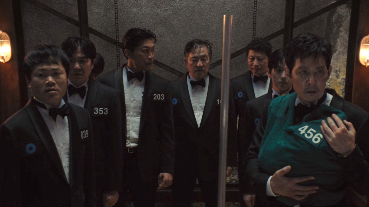 AftgYoSoyManu's tweet photo. Round 6 infelizmente falha MUITO ao longo dessas duas últimas temporadas, eu não sei o que deu no diretor. Mas colocar como último grupo personagens que o público jamais deu importância ou gostou definitivamente não me pareceu uma boa ideia, no final não me importava com nenhum!! https://t.co/xyrlMbe8ML