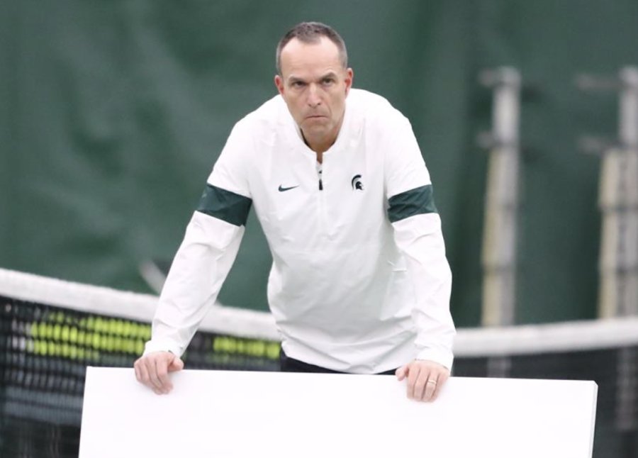 Parsa_Nemati's tweet image. #FatherAndSonDoubleBomb 💣🔥
After 3 seasons as the assistant coach at his alma mater @BallStateMTNS, Gene Orlando will be the new head coach. Previously was @MSU_MTennis HC for 31 seasons.
After 1 season as a MSU asst. coach, son Vince is the new @OleMissMTennis asst. coach.