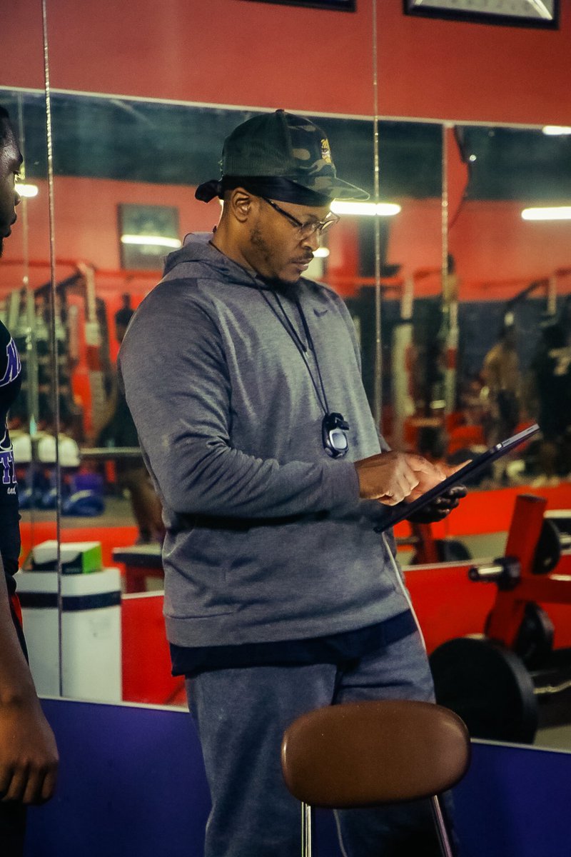 Teamshabazz9's tweet photo. 14 years of blood, sweat, tears, no’s, doubts, being passed up, rings and prayers…I’ve been named Head of Strength and Conditioning for all sports at D2 HBCU @LaneCollege 💪🏽🙏🏾🐉 #BIGDRAGO #MWJW #GODISGOOD https://t.co/uo3h5wIut5