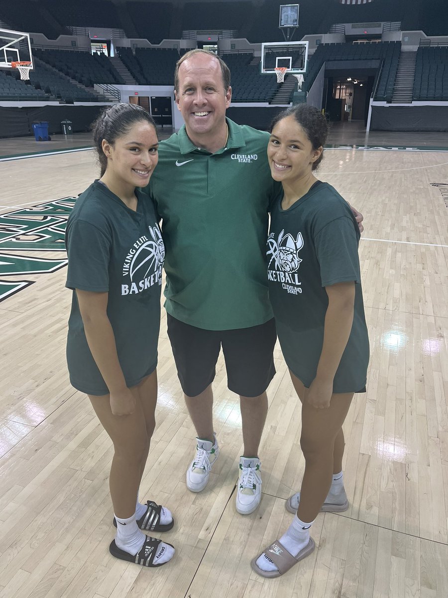 Thank you so much for inviting me to the camp i had such a fun time! 🏀💪<a href="/szeckcrew3/">Shelby Zoeckler</a> <a href="/coachkwbb/">Chris Kielsmeier</a> <a href="/JennaBolstad/">Jenna Bolstad</a> <a href="/CSU_WBasketball/">Cleveland State Women's Basketball</a>