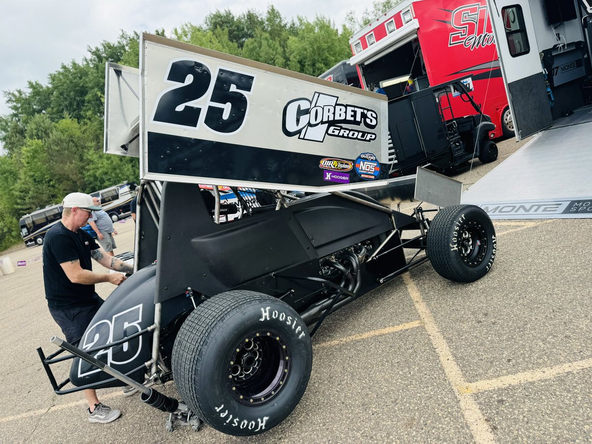 WorldofOutlaws's tweet photo. More cars unloaded at @RaceCedarLake!
#25 @CorbetJy
#55A Brandon Allen
#87A Austin Hartmann https://t.co/fKT9PEOsfN