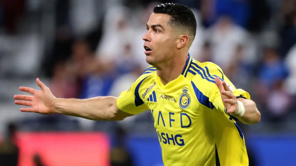 لاعب النصر رونالدو:

قررت البقاء في #النصر لأنني أحب هذا النادي، وأحب الشعب السعودي.

-