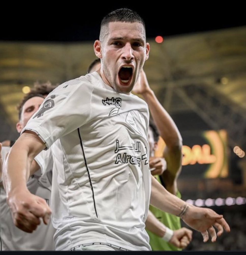 افضل لاعب شبابي اجنبي الموسم الماضي بنادي #الشباب بالنسبه لي جوانكا ماذا عنكم ؟
