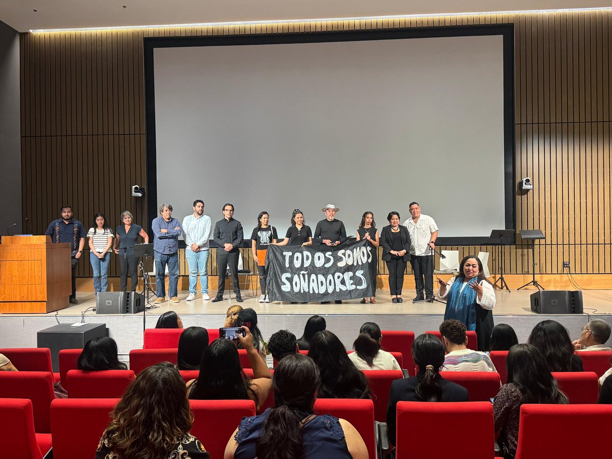 “Nosotras no estamos esperando a que nos den derechos. Los estamos ejerciendo desde nuestras historias.”  

Este foro no es un cierre, sino el inicio de nuevas alianzas. “Soñamos, resistimos y construimos comunidad en ambos lados de la frontera.”💓 🫂