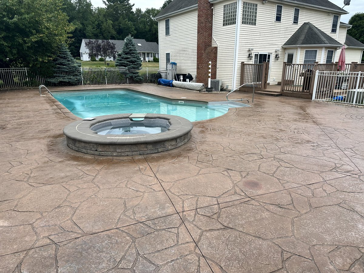 LiquidStoneFin's tweet photo. By applying a high-quality solvent base sealer, we can transform your tired, looking stamped concrete back into a showpiece. Free estimate. https://t.co/bne0ZiOIwy