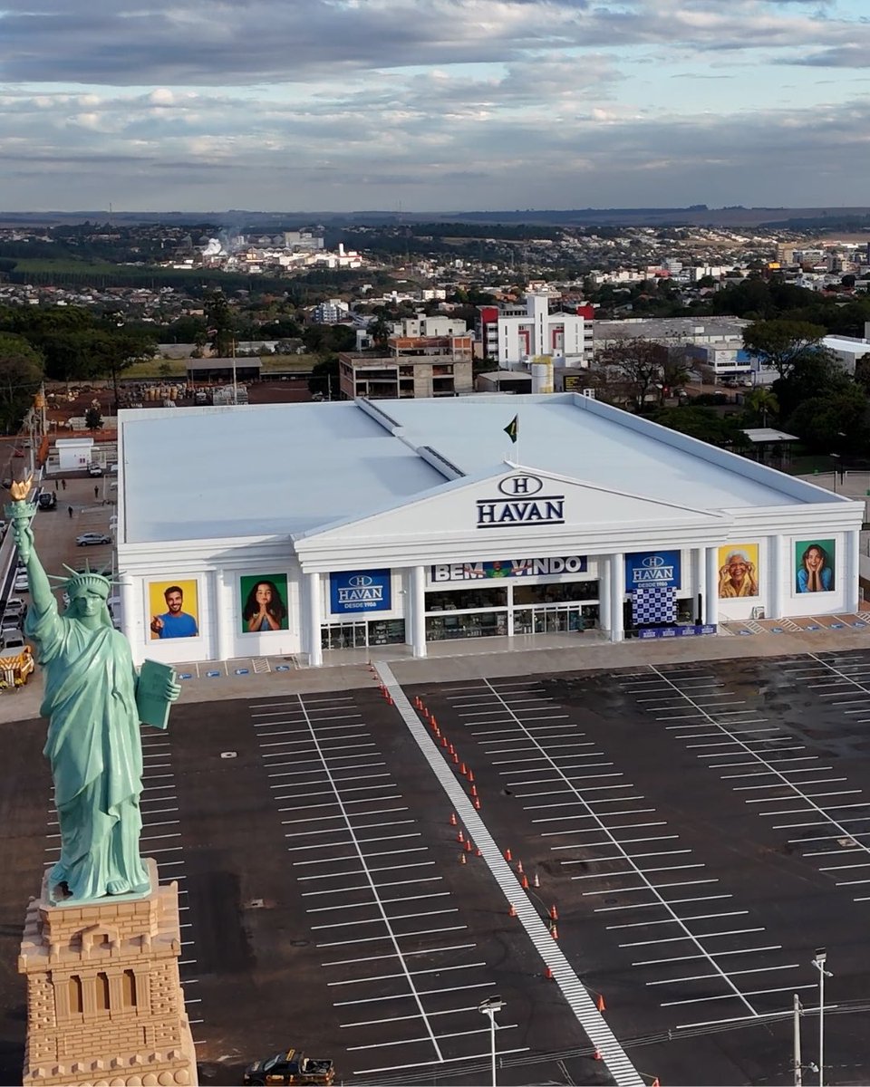 Luciano Hang tweet media