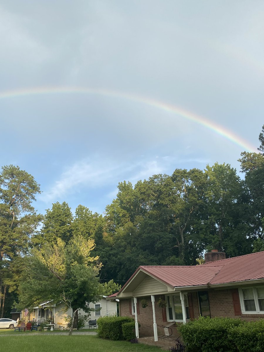TimChap56's tweet image. Rainbow sans Rain