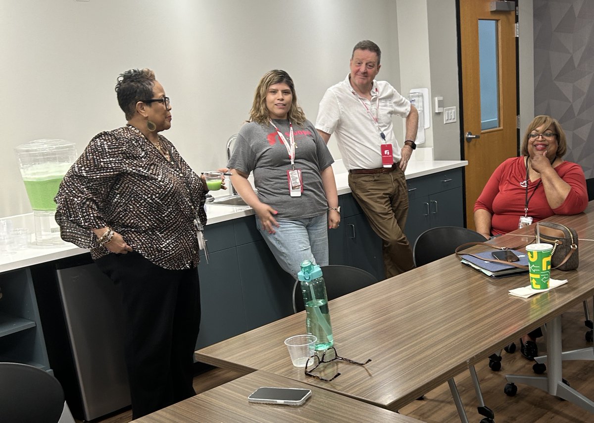 Last week, we celebrated the inaugural class of the Medical Assistant and Apprenticeship Program with a meet and greet at Swope Health Central. This gave our associates the chance to meet the cohort members, learn about their goals, and offer support. We wish them good luck!