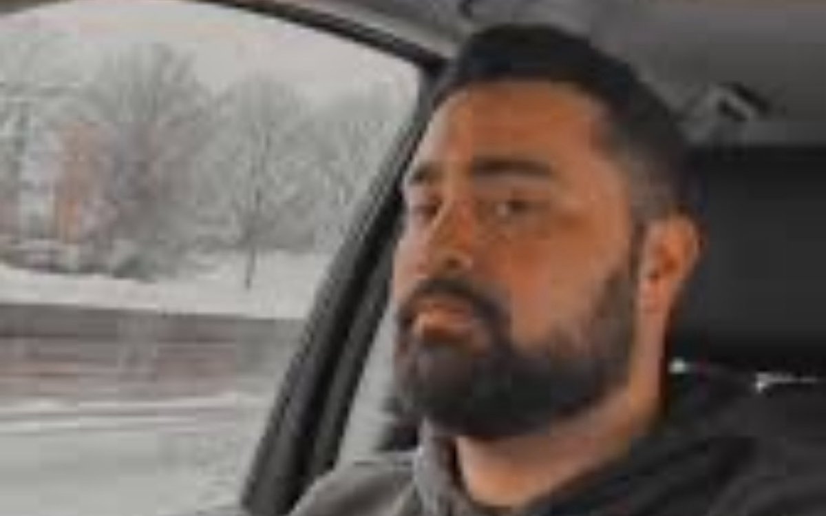 #ATENCIÓN: ¡SE BUSCA! 🚨🚨🚨🚨🚨

Ramiro Antonio Sus Mora (32), venezolano, es prófugo de la justicia de Georgia tras haber abusado de 5 menores de edad de su entorno familiar. 

Difundir para dar con su paradero y que pague ante la justicia.