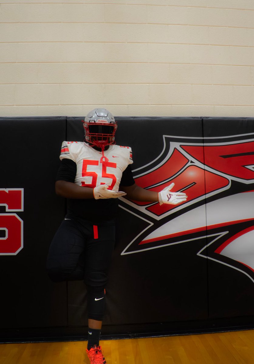 BIGBOYLEE2026's tweet image. hudl.com/v/2QgH11
Senior year loading still looking for a home! 🏡
GPA:3.3
6,3 290 OFFENSIVE GUARD
@southpointeFBSC @FootballSPHS @Hold_2017 @DAWGHZERECRUITS @CoachDingle @CoachPete1017 @Chisholm_Island @G_Yeldell7 !!