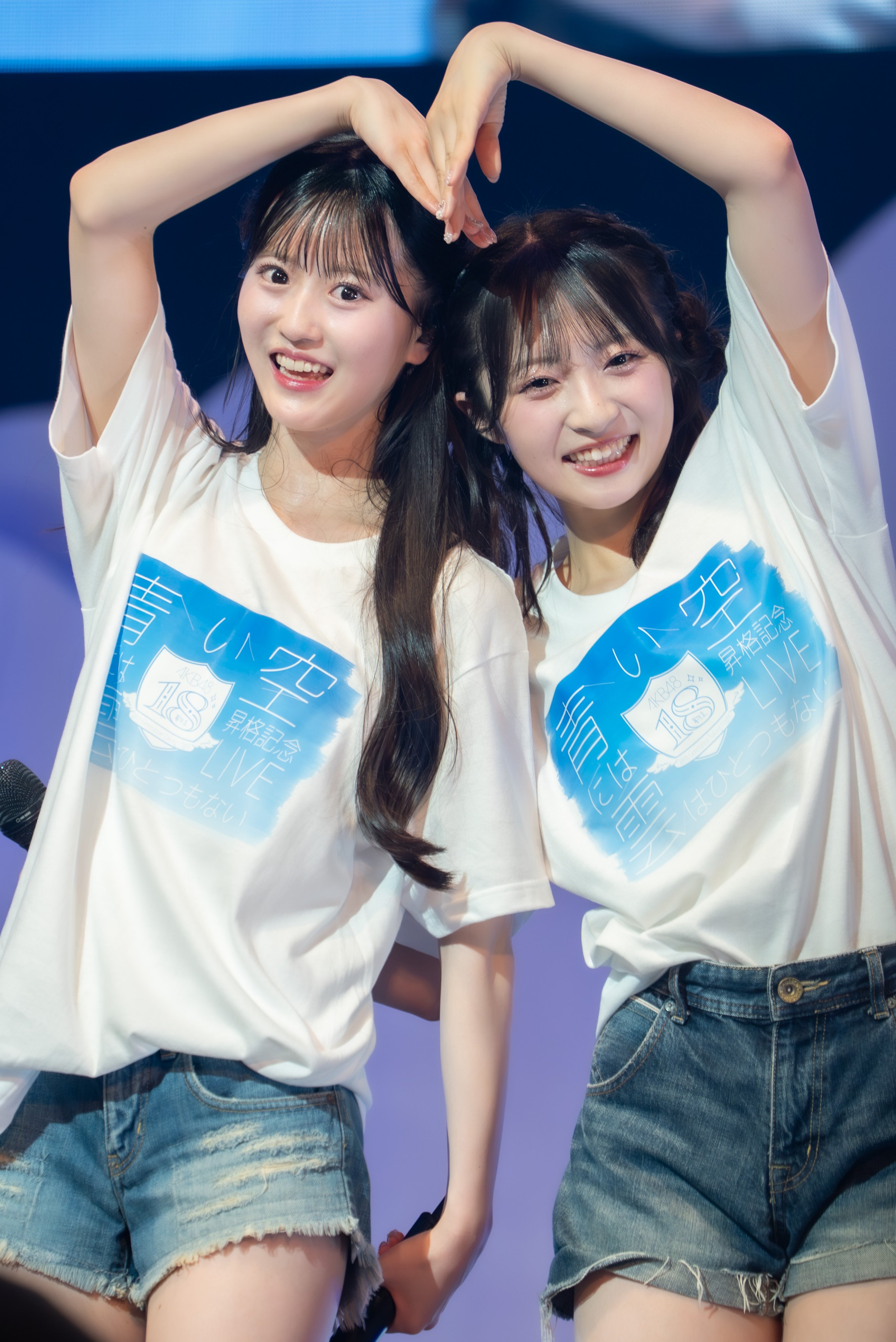 モ*６様 AKB48秋山由奈 18期生昇格記念LIVE会場生写真 直筆サイン付き AKB48・秋山由奈、瞳潤ませ「18期がこの8人でよかった」 『18