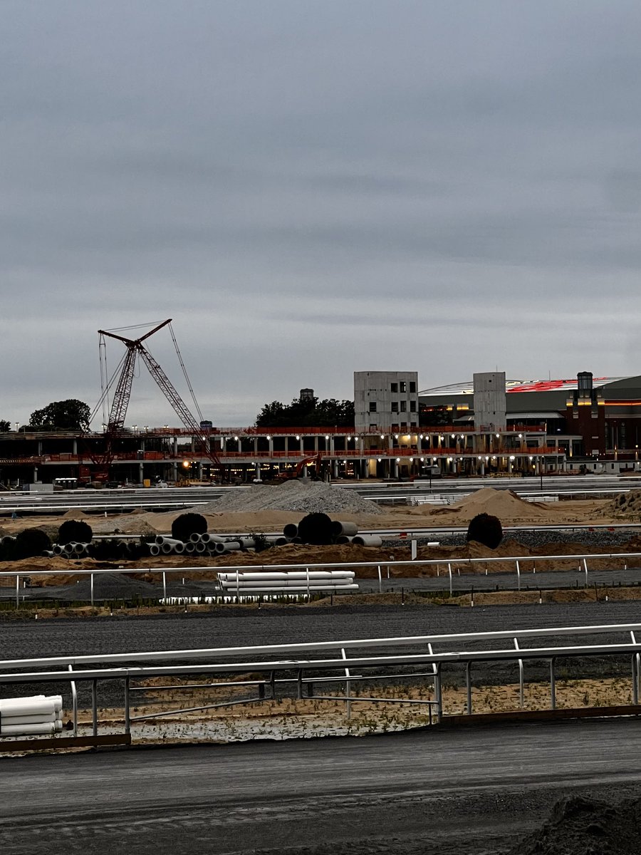 Belmont taking shape. Steady progress.