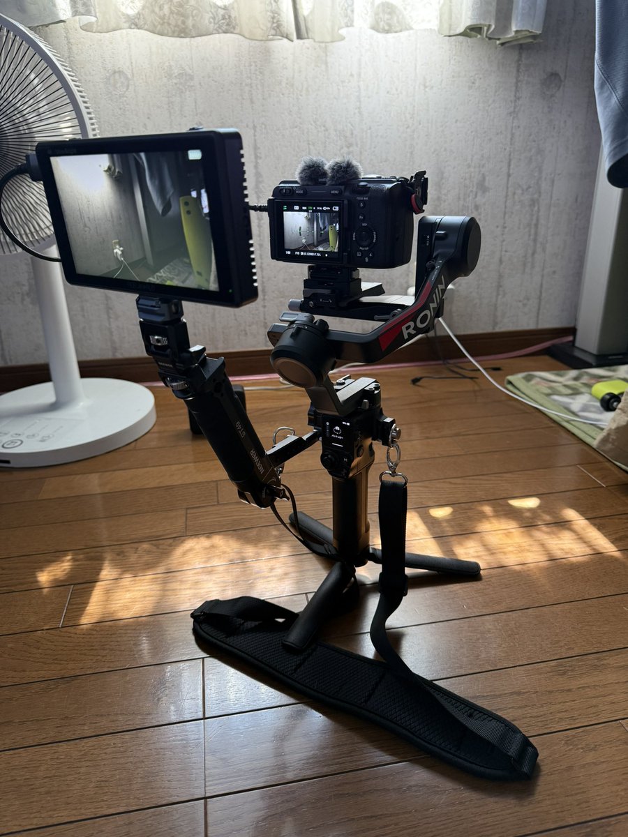 kazoo4080's tweet photo. 明日の為に充電…天気も良さそう☀️
久々にジンバル起動
カメラも買い替えて、まだ1回使っただけ😅 https://t.co/WDM3La8oUx