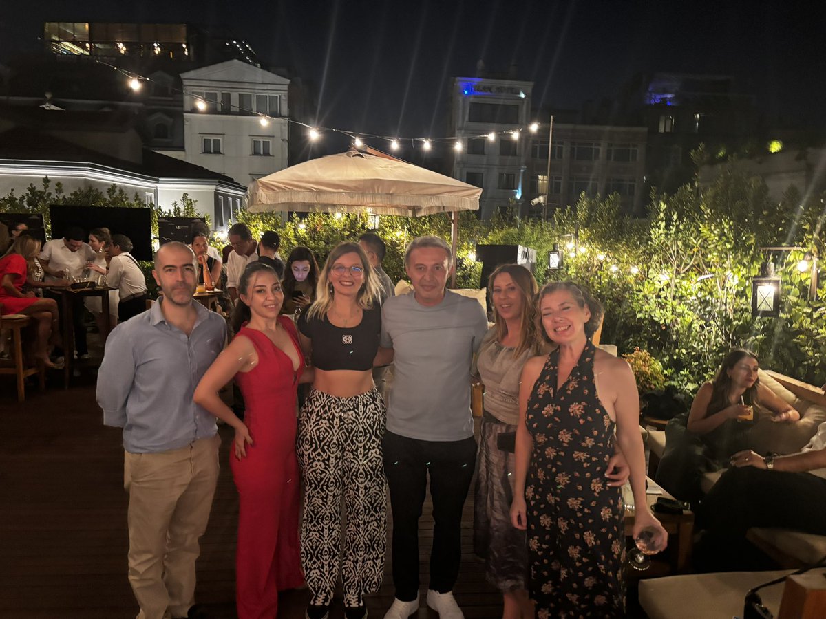 Göktuğ (@goktug1o) on Twitter photo Bu hafta bir sürü etkinlikte yorulduk,fakat Soho’da harika bir etkinlik bütün yorgunluğumuzu aldı tabiki başrolde <a href="/0xesrakahraman/">Esra Kahraman</a> ve <a href="/ali2nc/">Ali Tunç ⚡</a> vardı
Emeklerinize sağlık 👏👏
Davet için teşekkürler Bu hafta bir sürü etkinlikte yorulduk,fakat Soho’da harika bir etkinlik bütün yorgunluğumuzu aldı tabiki başrolde <a href="/0xesrakahraman/">Esra Kahraman</a> ve <a href="/ali2nc/">Ali Tunç ⚡</a> vardı
Emeklerinize sağlık 👏👏
Davet için teşekkürler