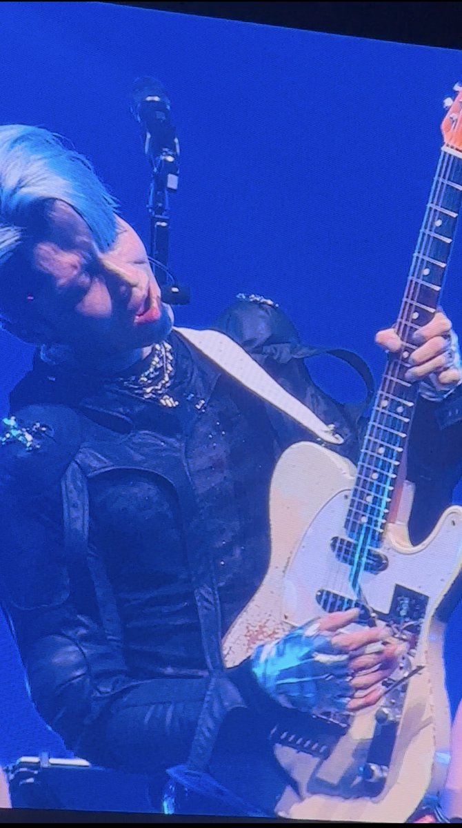 kuro_m20's tweet image. 先月の上海公演の写真📸
今日の杭州は行けないけど、日本から応援しています!We are always under the same sky🩵